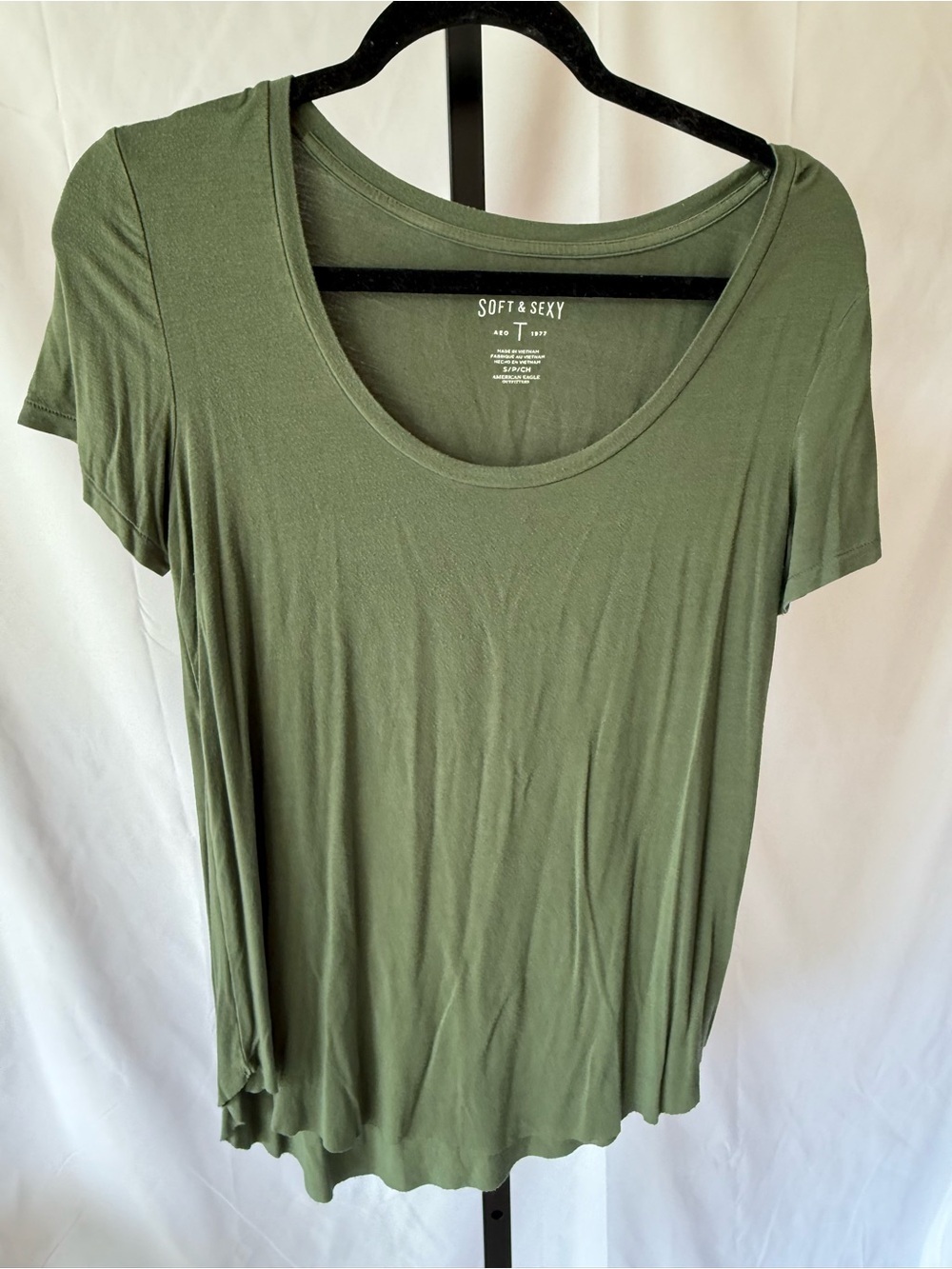 Aerie Women’s Small Soft & Sexy Green T-shirt scoop neck